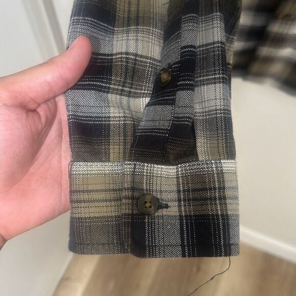 Carhartt Mens Black Plaid Collared Long Sleeve Button Up Shirt Size Large - Picture 4 of 6
